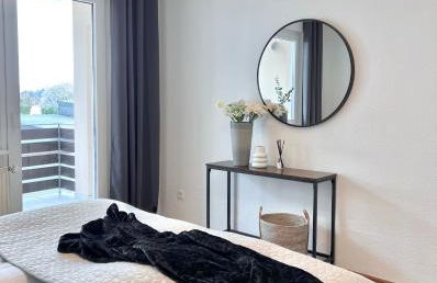 SABE APARTMENT: BALCONY + FREE PARKING + NETFLIX - Foto 11