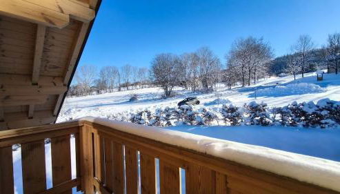 Évasion jurassienne, séjour cosy bois - Foto 2, Garden view