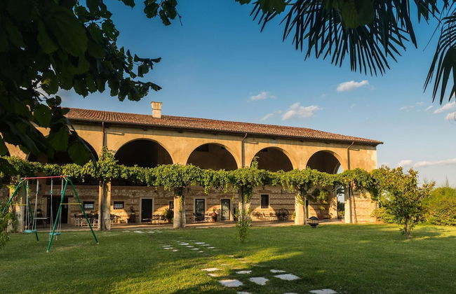 Tigli Apartment With two Bedrooms and one Bathroom on the Second Floor With 4 Metre Glass Window Apartment 6 - Foto 10