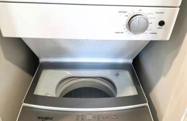 Luxe Suite - Comfort - King Bed and Free Parking - Foto 25