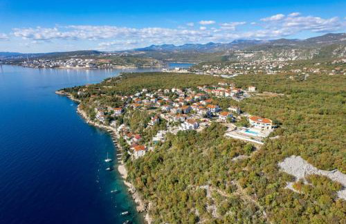 Luxury Villa Oštro with pool & Krk bridge view - Photo 24