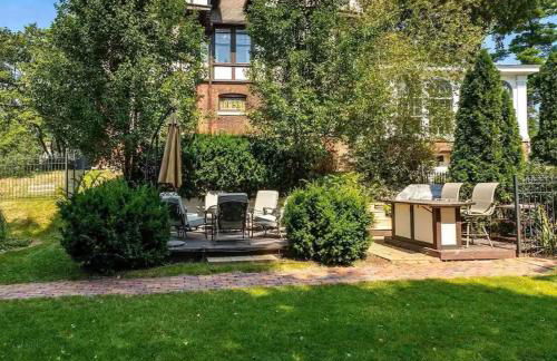 Historic Tudor with River Views & Fun Gaming Room - Foto 40