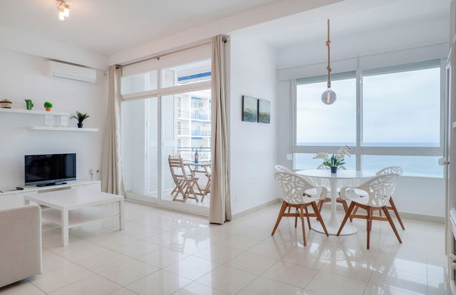 Skol Sea Views Apartments - Photo 39