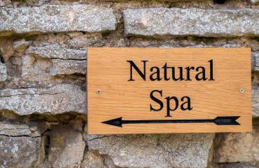 Large Country Cottage, Sleeps 8 - Spa Facilities, Garden Bar, Catering Services, Free Parking, Nature Reserve, Hen Parties - Foto 48