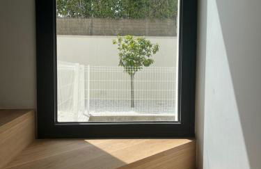 Ultra-Modern 5-Bed Luxury Chalet with Private Pool & Home Cinema 13 Min To Beach - Foto 23