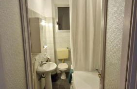 INTERO-CENTROstoricoOSPEDALE-120m2-TWOroons-ParcheggiaGratisVicino-parking free close - Foto 38