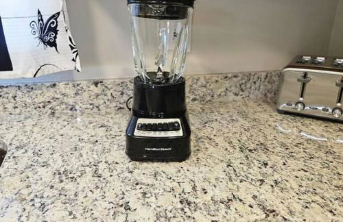 Chic Oasis: 3BR, 2BA, Private Deck - Foto 12