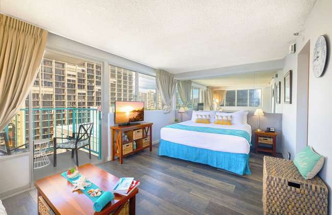 Cozy Studios at Aloha Surf Close to Waikiki Beach - Photo 9