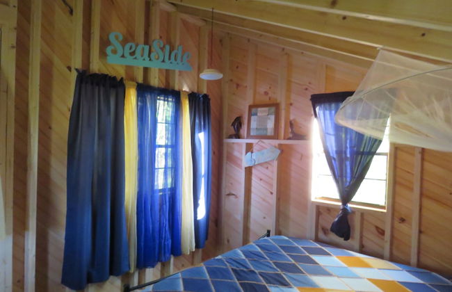 Schlafmans Hollow Solar Cabins - Photo 2