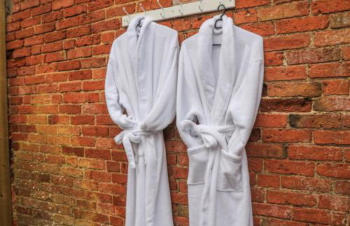 Courtyard View - Photo 27