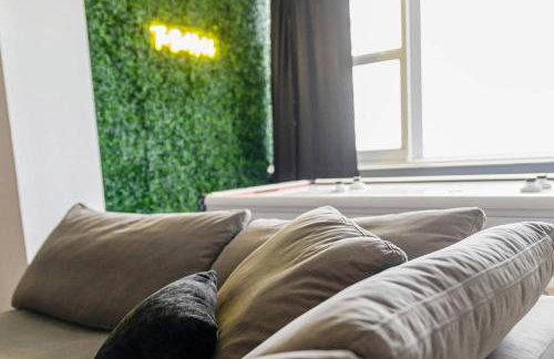 Spacious Beach Retreat | Oceanfront Pool & Tiki - Foto 15