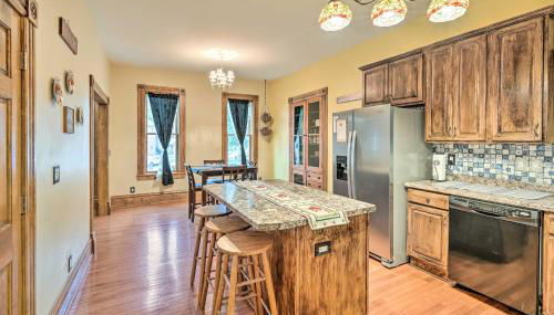 Less Than 1 Mi to Downtown Historic Dubuque Gem! - Photo 2