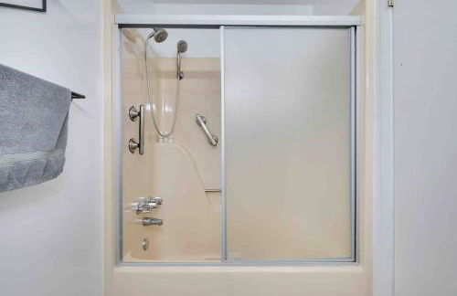 Cozy Poconos Mountain House with 3 bedrooms - Foto 15