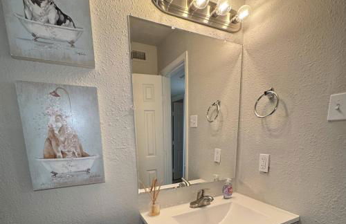 1 DT Dallas l FIFA WORLD CUP READY l 5 Min from Love Field - Foto 20