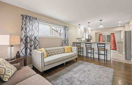 Benson. Cozy pet friendly living. No pet fees. - Photo 4