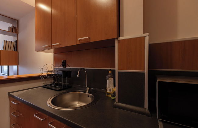 Central Park Apartments - Photo 29