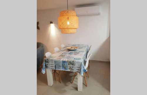 NEW! Modern apartment right on the beach! - Foto 12