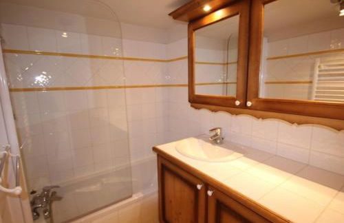 Beau 3 pièces avec 2 salles de bains - Piscine et Garage - FR-1-293-92 - Foto 3