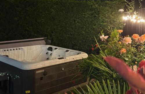 Allt Mor Retreat with Hot Tub - Foto 18