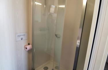 Grand studio face à la mer - Photo 12