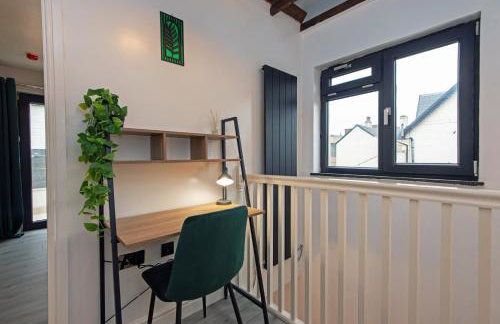 Spacious Cottage 3 Bedrooms with Free Private Parking in a Central Location - Foto 13