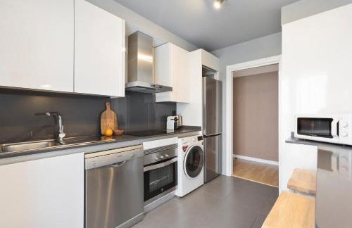 Port Forum Apartments by Olala Homes - Photo 53