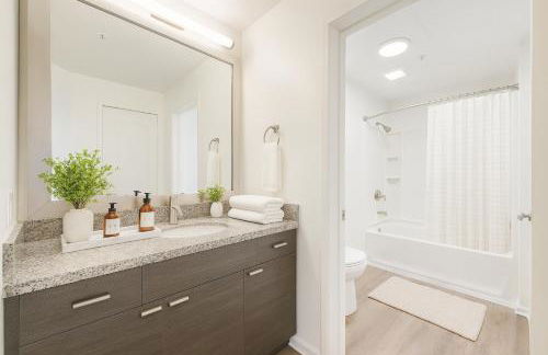 Marina Boardwalk Breeze 1BA & 2BA - Short Trip To Venice Beach - Foto 16