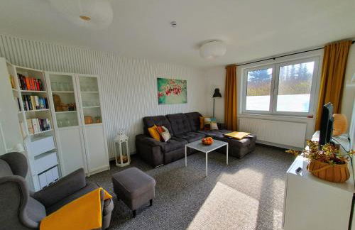 geräumige, moderne Ferienwohnung mit PKW- und Fahrradstellplatz - FeWo Nordland - Foto 1