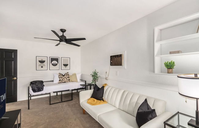 Tiki Paradise w Htd Pool Putt Grn Tiki Bar - Photo 29