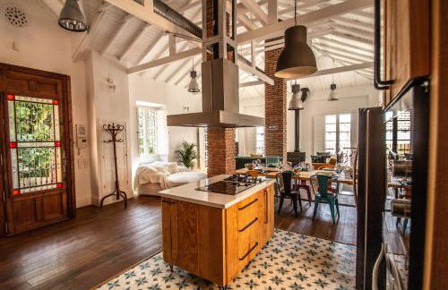 Villa Regionalista principios Siglo XX 1919 -Pedregalejo-Baños del Carmen-A UNOS METROS DEL MAR!!! PISCINA CLIMATIZADA BAJO PETICION - Photo 53