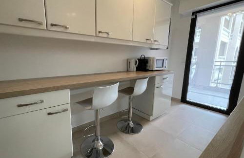 Domaine D'Ahmosis, modern 2 bedrooms refurbished apartment, f3 moderne fraichement rénové - Foto 18