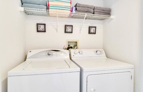 Condo with Pool Access and Patio 8 Mi to Disney! - Foto 21