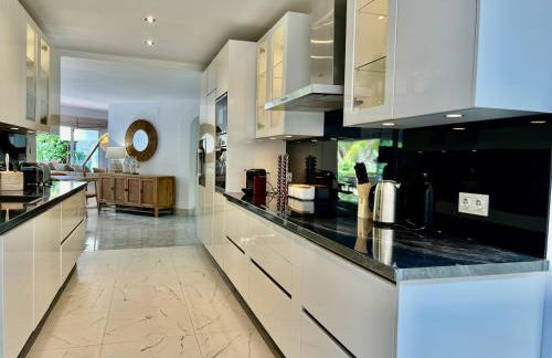 Cozy Townhouse with Sea View - Photo 31