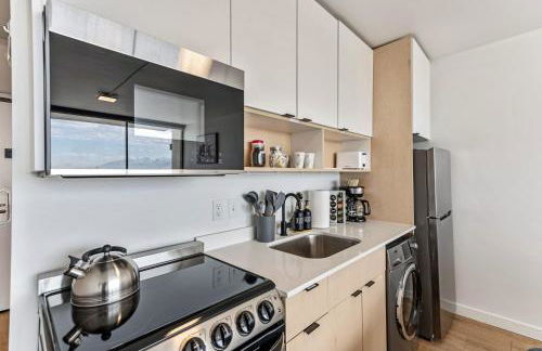 Downtown Stylish Cozy Vibe Work Area Free pkg Gym - Foto 16