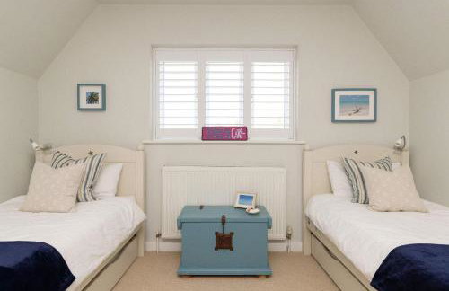 Luxury Beachfront Retreat for 14 with Hot Tub - Photo 46