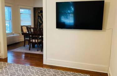 4 Bedroom DC's Best Location with Parking, Walk to Clarendon Metro, Shopping and Nightlife! - Foto 34