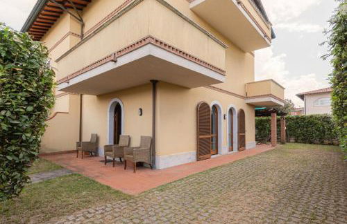 Villa vicino al mare con giardino e parcheggio - Foto 2