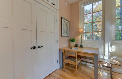 French Broad River Access Whimsical Gem with Deck - Foto 9