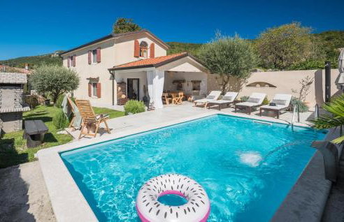 Beautiful Home In Brest Pod Uckom - Foto 1