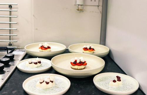 Spacious Stylish Home with FREE Parking 10 Mins to Manchester Centre & AO Arena Ideal for Groups & Long Stays - Foto 21