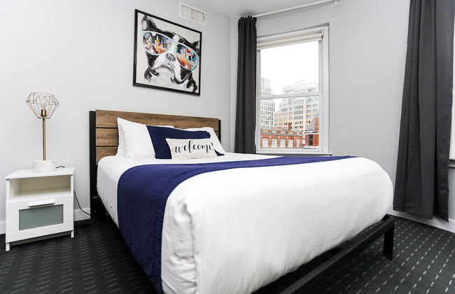 Maverick Suites at 245 Newbury St - Photo 41