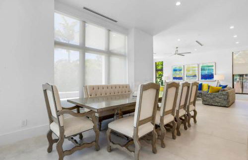 LVS Villa Blanco 5BR Coastal Oasis with Rooftop Sunset Deck Heated Pool Spa & Walk-to-Beach Access - Foto 69