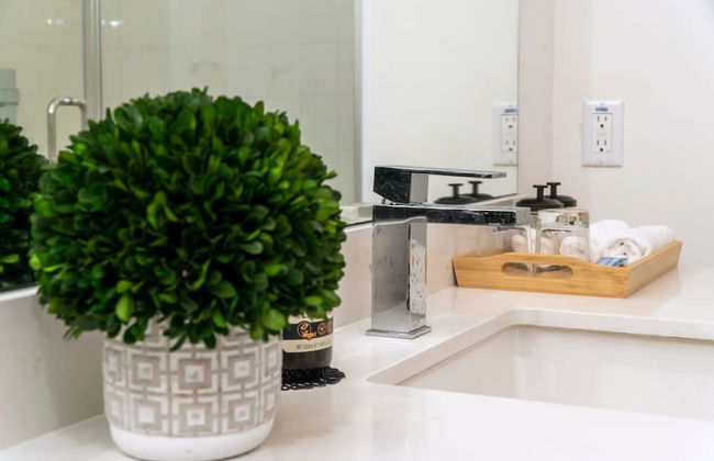 Private Bedroom With Bathroom Central Location - Foto 9