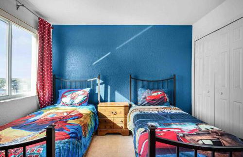 Orlando Disney 5BR Vacation Home, 2 Suites, Private Pool & Spa - Foto 42