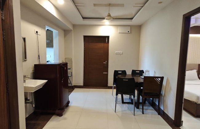 Smart Home Service Apart by Stayz Royale - Photo 15