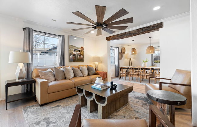 Spacious Lakefront View With Hot Tub and Pool NH - Photo 8