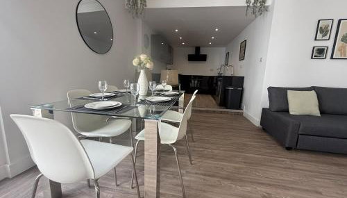 Stylish 3 bed spacious flat - Foto 3