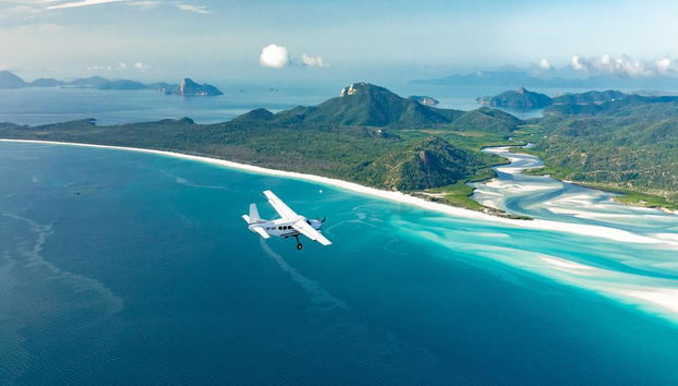 Vol en panoramique de 60 minutes au-dessus de Whitehaven Beach, Hill Inlet et Heart Reef - Photo 3