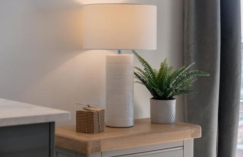 StarHost Residences - Spacious 2-bed Apartment in Newbury - Photo 25