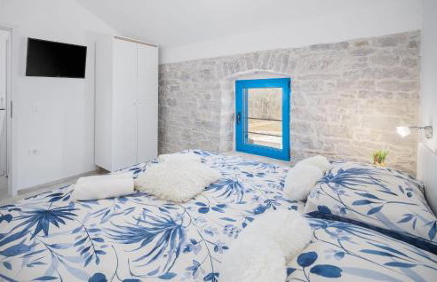 2 Bedroom Cozy Home In Visnjan - Photo 19